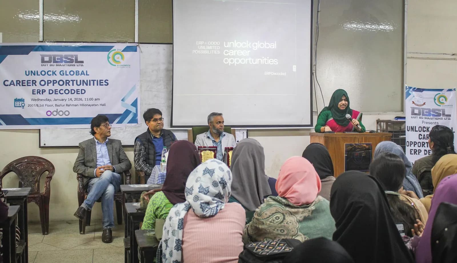 Global career opportunities session at Jagannath University